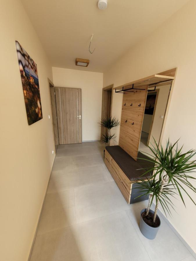 Zamek Na Dlani Mikulov Apartamento Exterior foto